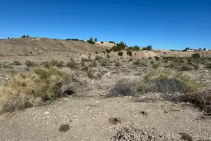 1973 Newberry Dr, Bullhead City, AZ 86442 - Photo 1