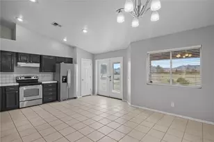 917 S Escuela Rd, Golden Valley, AZ 86413 - Photo 6