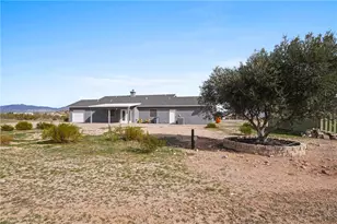 917 S Escuela Rd, Golden Valley, AZ 86413 - Photo 26