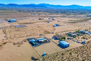 429 S Lochiel Rd, Golden Valley, AZ 86413 - Photo 62