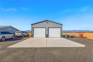 429 S Lochiel Rd, Golden Valley, AZ 86413 - Photo 6