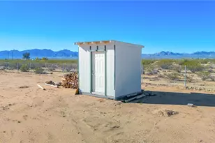 429 S Lochiel Rd, Golden Valley, AZ 86413 - Photo 50