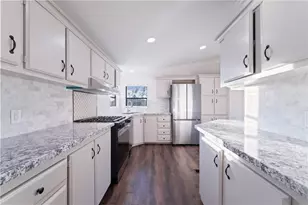 665 Holly St, Bullhead City, AZ 86442 - Photo 14