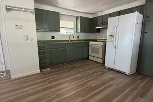 1001 Holly St, Bullhead City, AZ 86442 - Photo 12