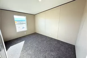 5614 W Newgard Dr, Golden Valley, AZ 86413 - Photo 18