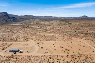 8248 N Teddy Roosevelt Rd, Golden Valley, AZ 86413 - Photo 36