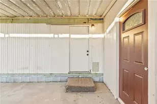 587 Harbor Dr, Bullhead City, AZ 86442 - Photo 4