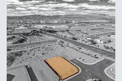 953 Thumb Butte Drive, Bullhead City, AZ 86429 - Photo 2