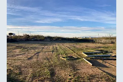 6112 W Gladys Drive, Golden Valley, AZ 86413 - Photo 4