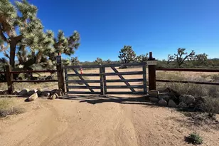 20810 S Cheyenne Rd, Yucca, AZ 86438 - Photo 1