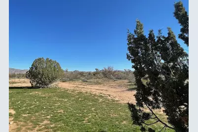 20810 S Cheyenne Road, Yucca, AZ 86438 - Photo 14