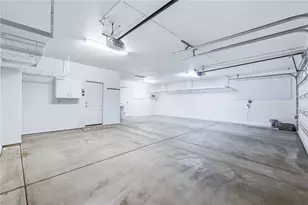 2919 Desert Trail Dr, Bullhead City, AZ 86429 - Photo 10