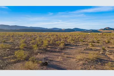 5149 N Dilkon Road, Golden Valley, AZ 86413 - Photo 6