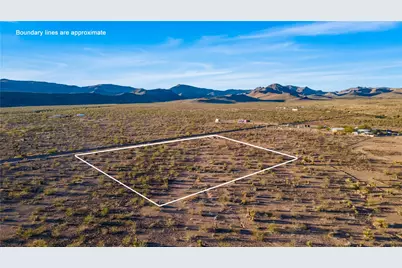 5149 N Dilkon Road, Golden Valley, AZ 86413 - Photo 10