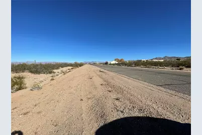 8799 N Ironwood Drive, Kingman, AZ 86401 - Photo 2