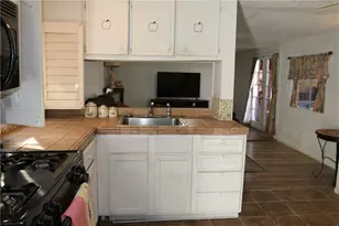 1598 S Escuela Rd, Golden Valley, AZ 86413 - Photo 20