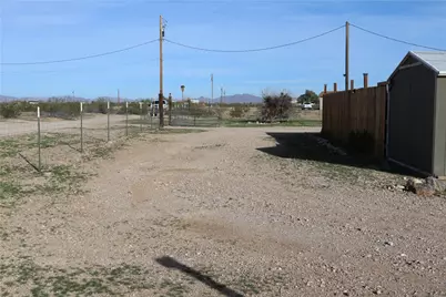 1598 S Escuela Road, Golden Valley, AZ 86413 - Photo 2