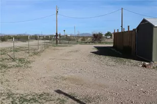 1598 S Escuela Rd, Golden Valley, AZ 86413 - Photo 2