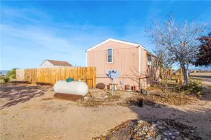 533 S Horn Rd, Golden Valley, AZ 86413 - Photo 2