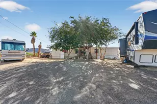 582 S Hunt Rd, Golden Valley, AZ 86413 - Photo 10