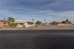 559 Malibu Cir S, Bullhead City, AZ 86442 - Photo 30