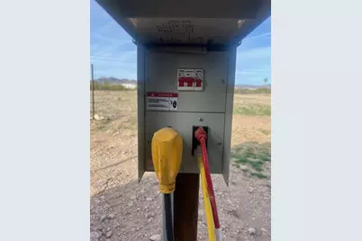 898 S Elgin Road, Golden Valley, AZ 86413 - Photo 10