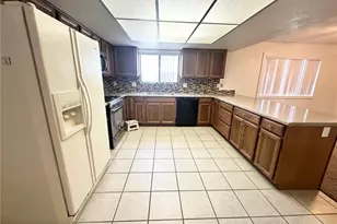 667 Lilac Ln, Bullhead City, AZ 86442 - Photo 6