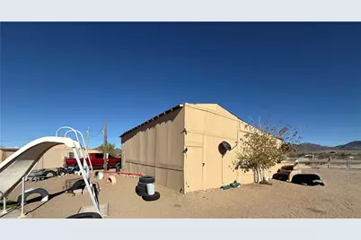 15571 N Edgemont Road, Dolan Springs, AZ 86441 - Photo 10
