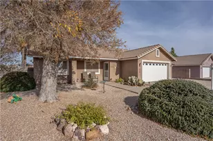 1955 Clint Eastwood Way, Kingman, AZ 86409 - Photo 2