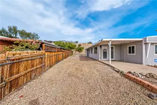 973 Swan Dr, Bullhead City, AZ 86442 - Photo 6