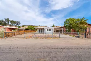 973 Swan Dr, Bullhead City, AZ 86442 - Photo 4