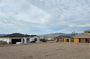 2787 Blueridge Ct, Bullhead City, AZ 86429 - Photo 8