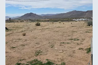 6070 W Gladys Drive, Golden Valley, AZ 86413 - Photo 4