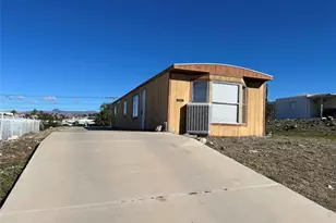 1652 Colina Dr, Bullhead City, AZ 86442 - Photo 2