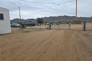 3325 N Bacobi Rd, Golden Valley, AZ 86413 - Photo 12