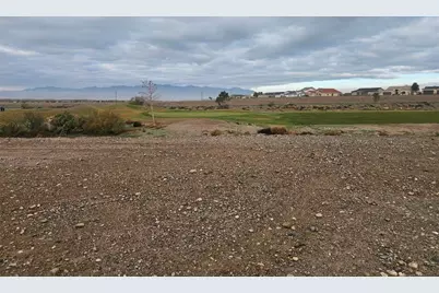 2098 E Calle Salamanca, Fort Mohave, AZ 86426 - Photo 4