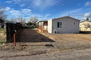 3678 E Canary Ln, Kingman, AZ 86409 - Photo 2