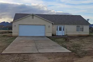 1069 S Teddy Roosevelt Rd, Golden Valley, AZ 86413 - Photo 1