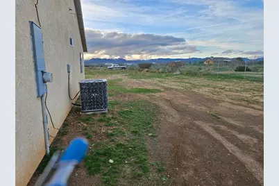 1069 S Teddy Roosevelt Rd, Golden Valley, AZ 86413 - Photo 20