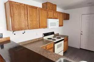 754 Swan Dr, Bullhead City, AZ 86442 - Photo 6