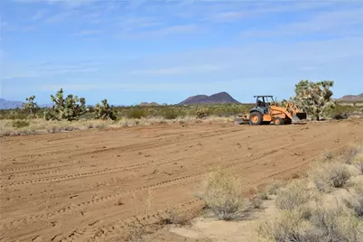 11872 S Date Creek Road, Yucca, AZ 86438 - Photo 44