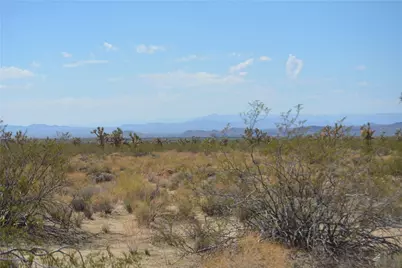 11872 S Date Creek Road, Yucca, AZ 86438 - Photo 60