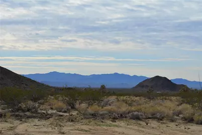 11872 S Date Creek Road, Yucca, AZ 86438 - Photo 34