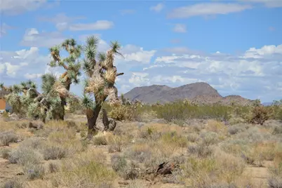 11872 S Date Creek Road, Yucca, AZ 86438 - Photo 68