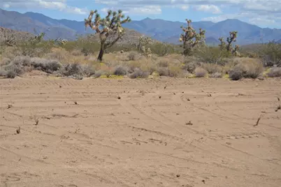 11872 S Date Creek Road, Yucca, AZ 86438 - Photo 80