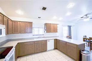 6581 W Morelos Dr, Golden Valley, AZ 86413 - Photo 8