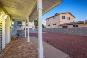 326 Krueger Ln, Bullhead City, AZ 86429 - Photo 4