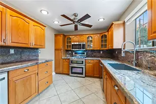 326 Krueger Ln, Bullhead City, AZ 86429 - Photo 10