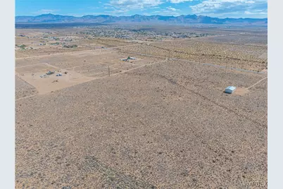 000 Colorado Road, Golden Valley, AZ 86413 - Photo 16