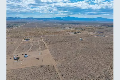 000 Colorado Road, Golden Valley, AZ 86413 - Photo 12